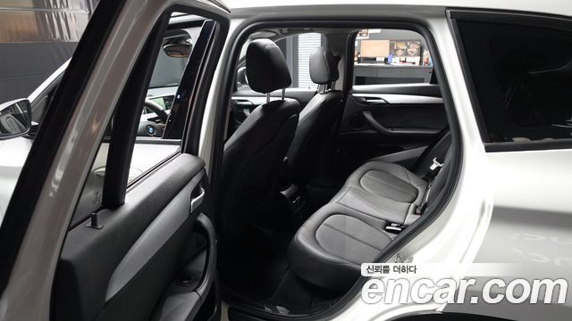 BMW X1 2016 — photo 16