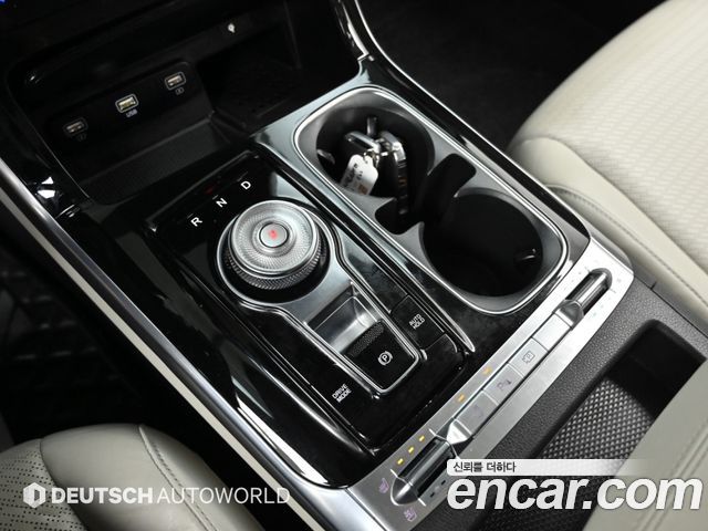 Kia Canival 2021 — photo 9