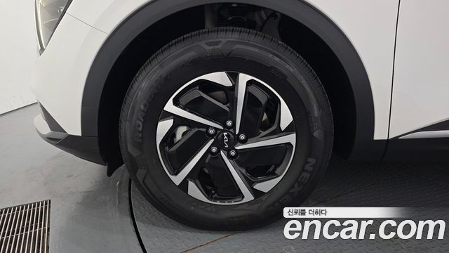 Kia Sportage 2023 — photo 5