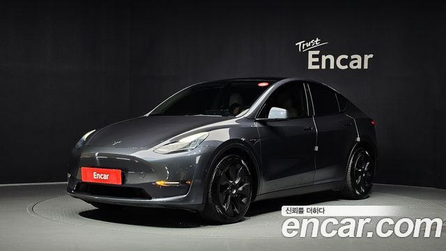 Tesla Model Y 2022 — photo 1