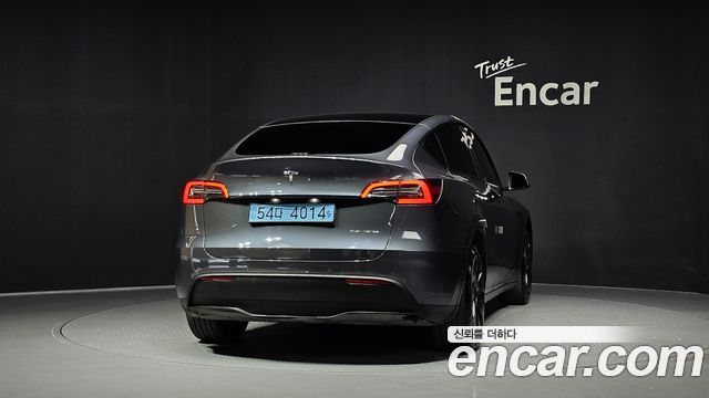 Tesla Model Y 2022 — photo 4