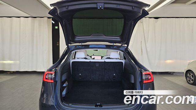 Tesla Model Y 2022 — photo 20