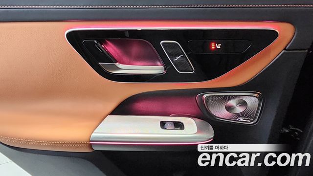 Mercedes-Benz GLC-Class 2026 — photo 14