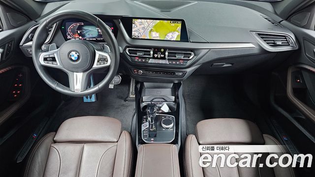 BMW 1-Series 2021 — photo 10