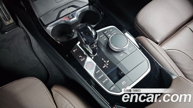 BMW 1-Series 2021 — photo 12
