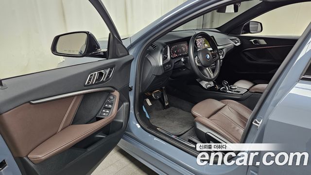 BMW 1-Series 2021 — photo 13