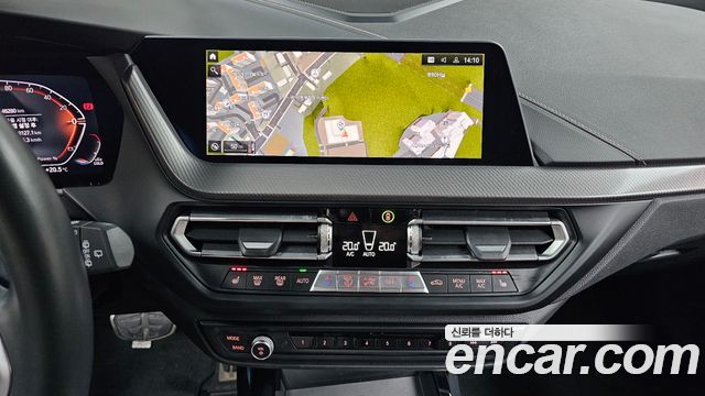 BMW 1-Series 2021 — photo 18
