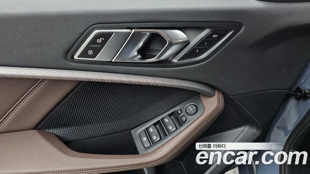BMW 1-Series 2021 — photo 26