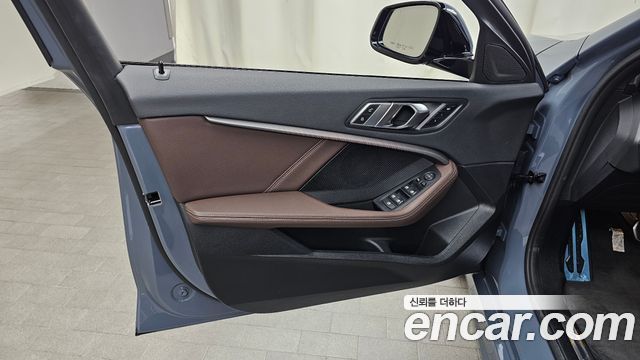 BMW 1-Series 2021 — photo 14