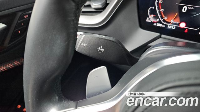BMW 1-Series 2021 — photo 28