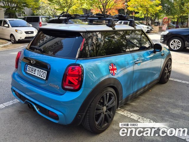 Mini Cooper 2015 — photo 2