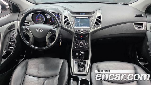 Hyundai AVANTE 2014 — photo 10