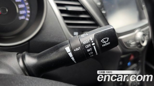 Hyundai AVANTE 2014 — photo 24