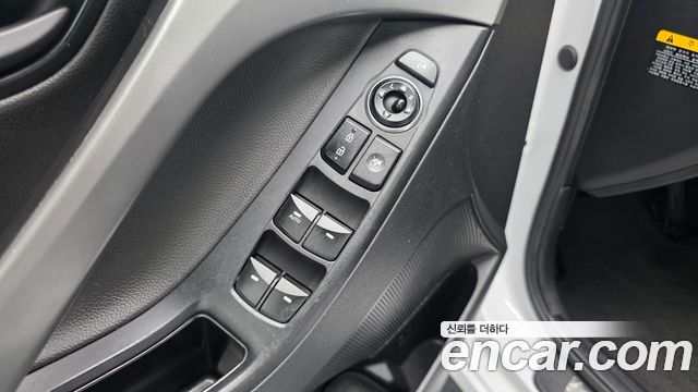 Hyundai AVANTE 2014 — photo 25