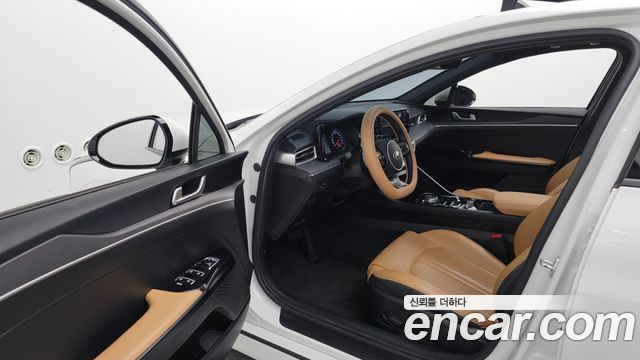 Kia K5 2021 — photo 13