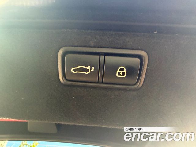 Hyundai Genesis 2016 — photo 18