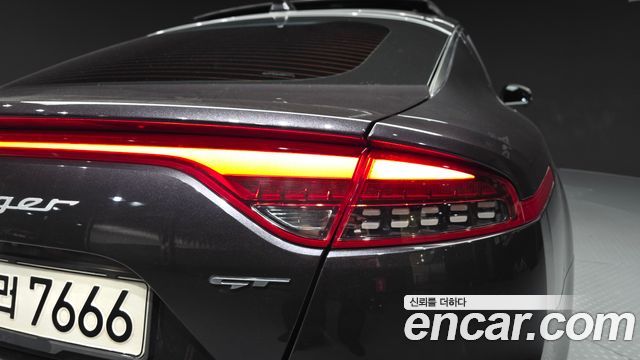 Kia Stinger 2022 — photo 9