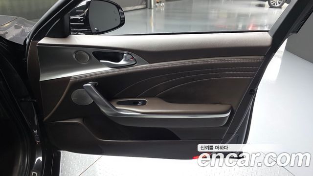 Kia Stinger 2022 — photo 14