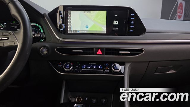 Hyundai Sonata 2020 — photo 16