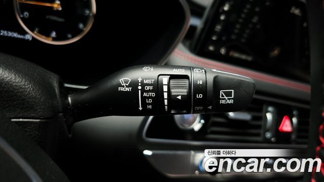 Genesis G70 2023 — photo 28