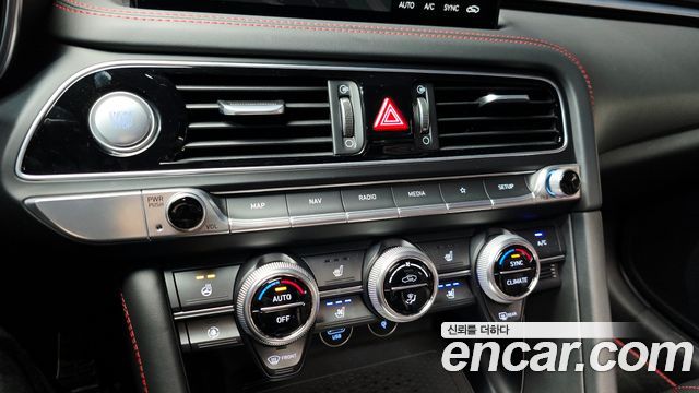 Genesis G70 2023 — photo 32