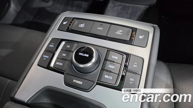 Genesis G80 2019 — photo 17