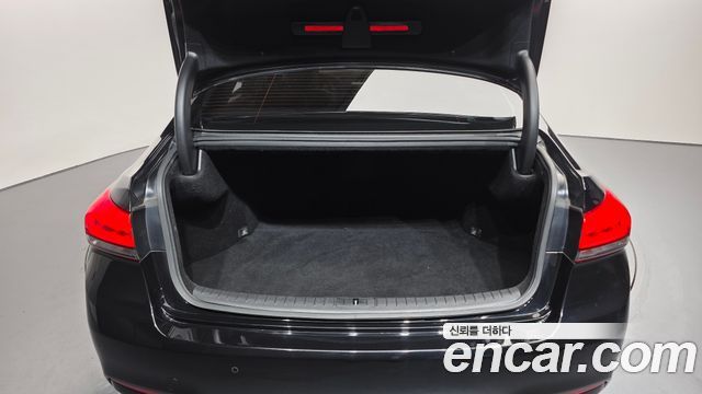 Genesis G80 2019 — photo 20