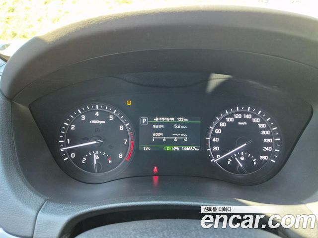 Genesis G80 2017 — photo 5