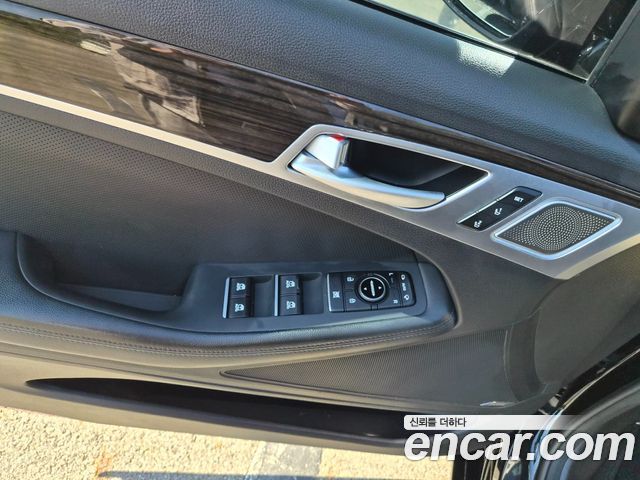 Genesis G80 2017 — photo 14
