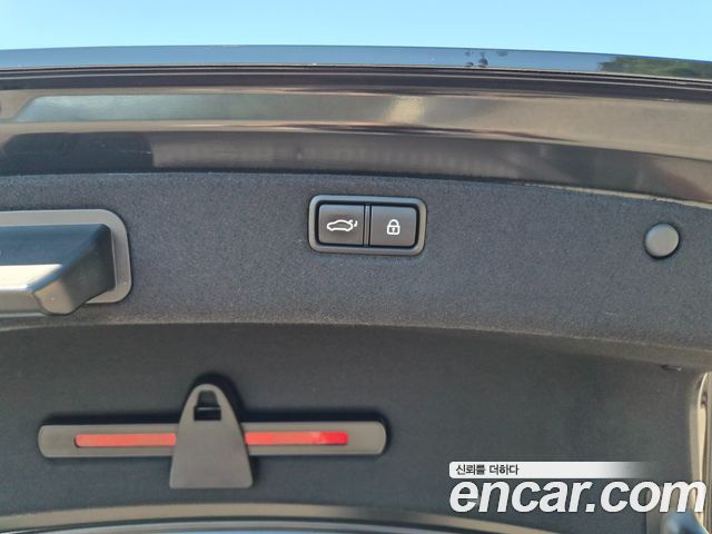Genesis G80 2017 — photo 19