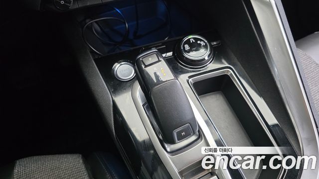 Peugeot 3008 2018 — photo 9
