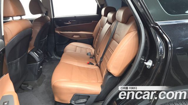 Kia Sorento 2018 — photo 11