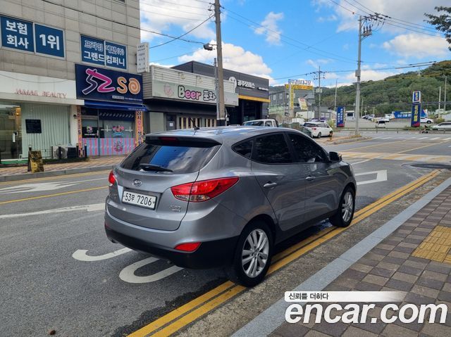 Hyundai Tucson 2010 — photo 3