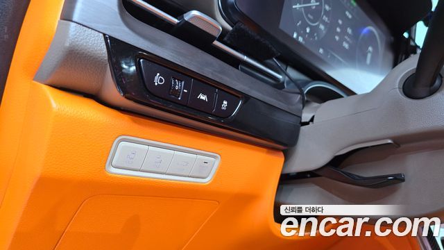 Kia Canival 2022 — photo 16
