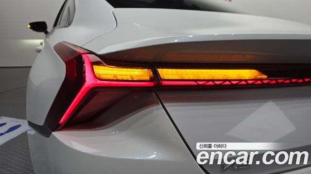 Kia K8 2023 — photo 9