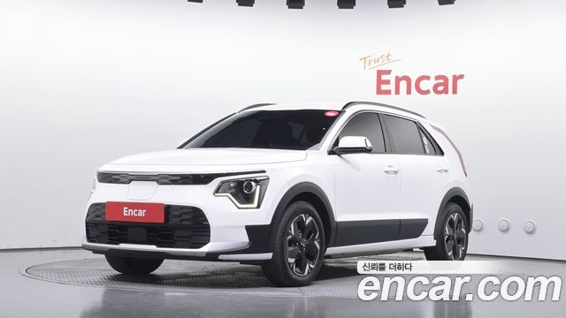 Kia Niro 2023 — photo 1