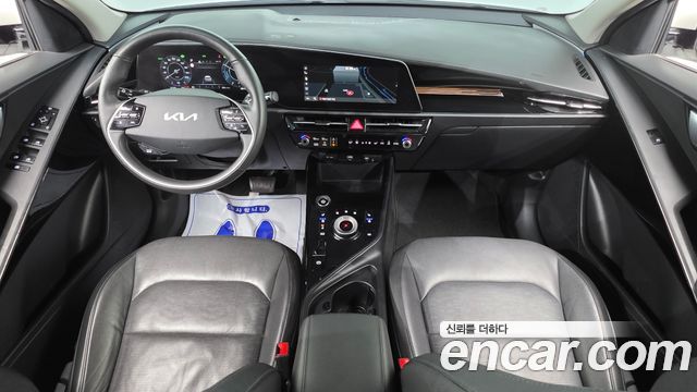Kia Niro 2023 — photo 10
