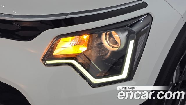 Kia Niro 2023 — photo 8