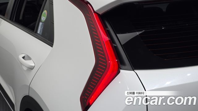 Kia Niro 2023 — photo 9