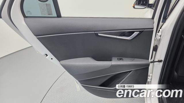 Kia Niro 2023 — photo 15