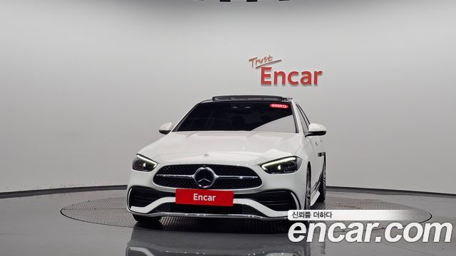 Mercedes-Benz C-Class 2023 — photo 3
