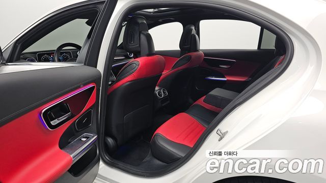 Mercedes-Benz C-Class 2023 — photo 16