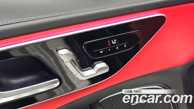 Mercedes-Benz C-Class 2023 — photo 27