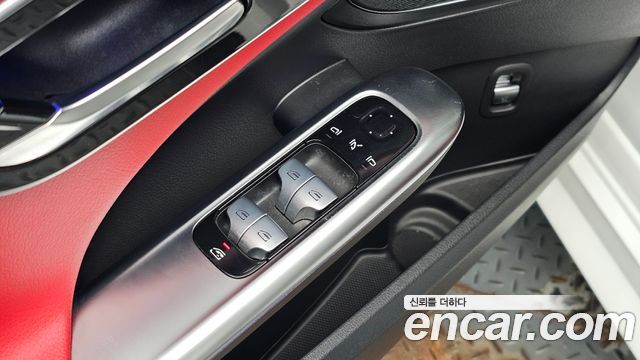 Mercedes-Benz C-Class 2023 — photo 28
