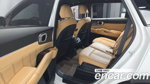 Kia Sorento 2023 — photo 16