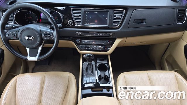 Kia Canival 2016 — photo 7