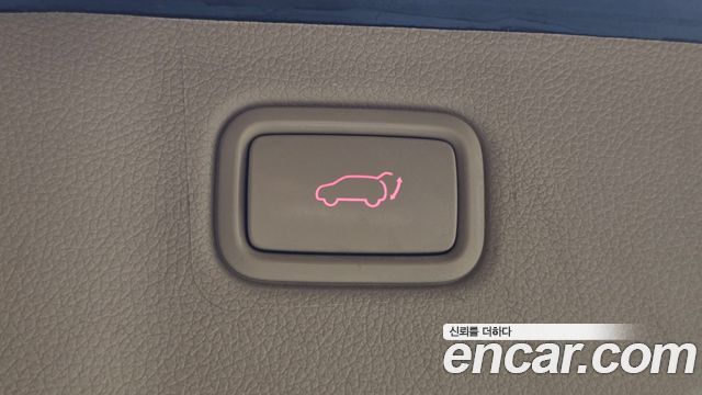 Kia Canival 2016 — photo 19
