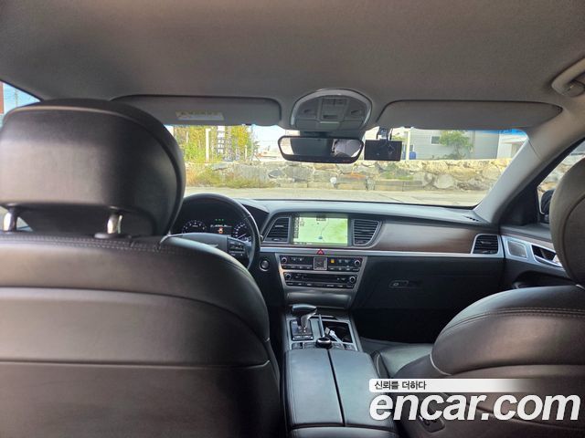 Genesis G80 2017 — photo 14