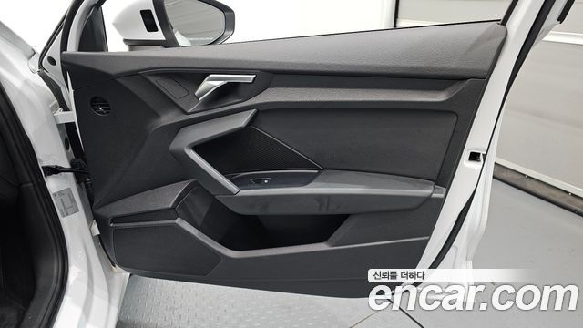 Audi A3 2023 — photo 14