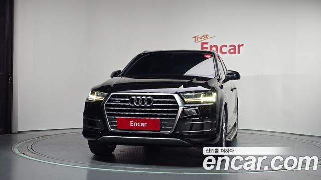 Audi Q7 2019 — photo 3